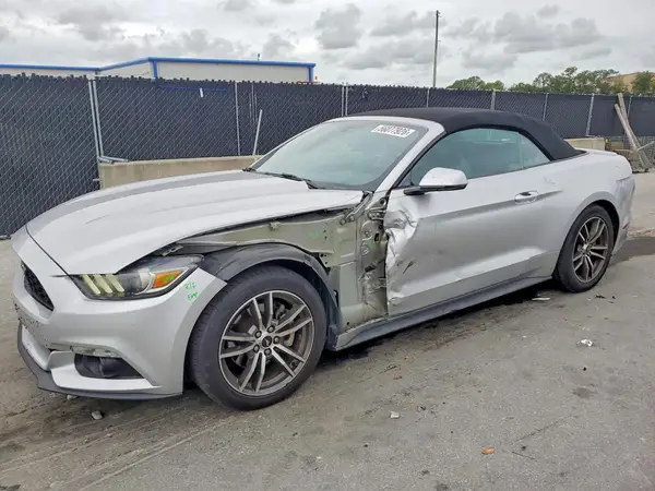 1FATP8UH3H5267449 2017 FORD MUSTANG - Image 1