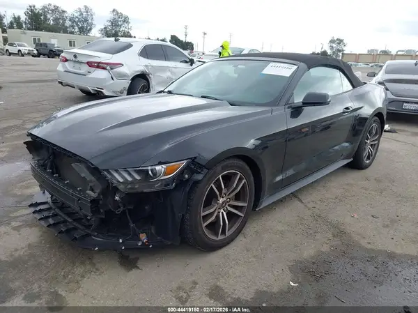 1FATP8UH3H5292996 2017 FORD MUSTANG - Image 2