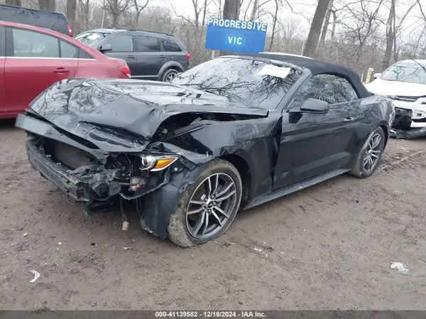 1FATP8UH3H5295588 2017 FORD MUSTANG - Image 2