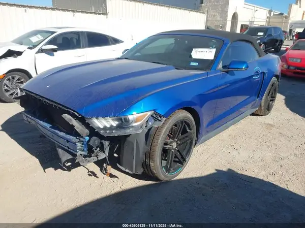 1FATP8UH3H5296076 2017 FORD MUSTANG - Image 2
