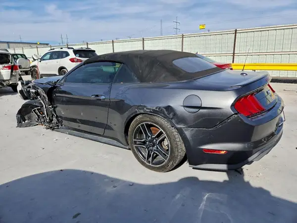 1FATP8UH3J5129481 2018 FORD MUSTANG - Image 2
