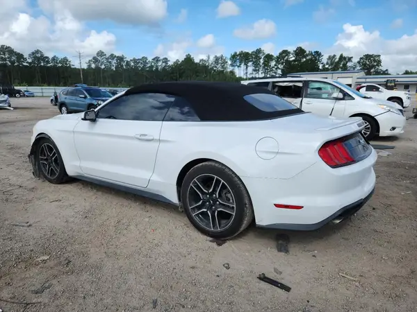 1FATP8UH3J5136060 2018 FORD MUSTANG - Image 2