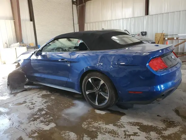 1FATP8UH3J5137578 2018 FORD MUSTANG - Image 2