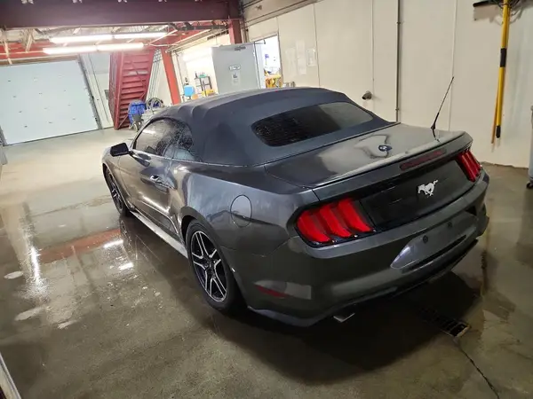1FATP8UH3J5155207 2018 FORD MUSTANG - Image 2