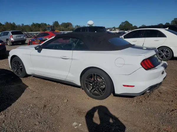 1FATP8UH3J5155353 2018 FORD MUSTANG - Image 2