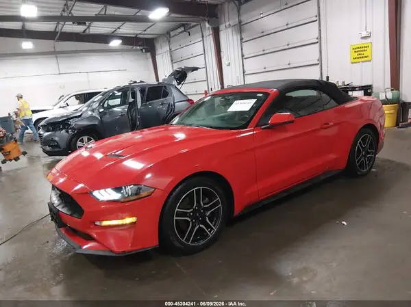 1FATP8UH3J5155563 2018 FORD MUSTANG - Image 2