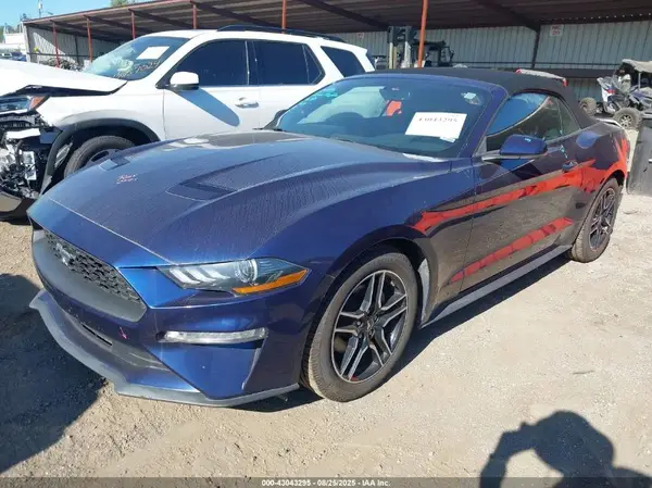 1FATP8UH3J5155868 2018 FORD MUSTANG - Image 2