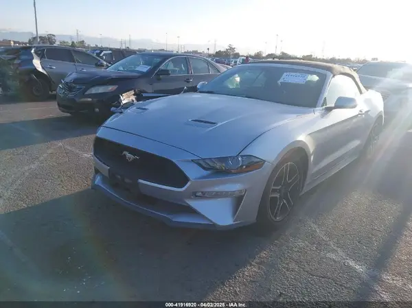 1FATP8UH3J5160147 2018 FORD MUSTANG - Image 2