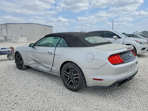 1FATP8UH3K5131412 2019 FORD MUSTANG - Image 2