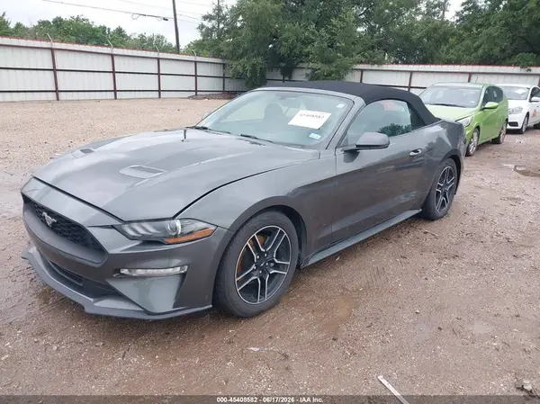 1FATP8UH3L5106172 2020 FORD MUSTANG - Image 2