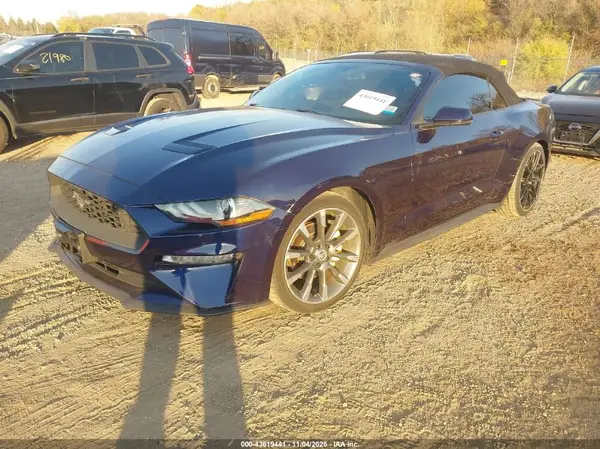 1FATP8UH3L5106219 2020 FORD MUSTANG - Image 2