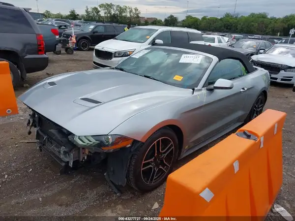 1FATP8UH3L5113591 2020 FORD MUSTANG - Image 2
