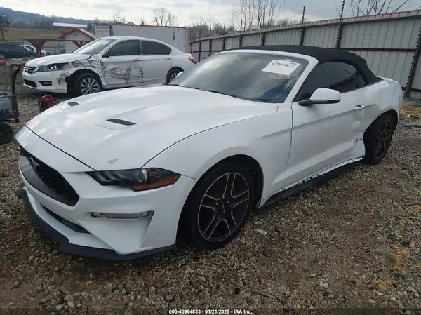 1FATP8UH3L5118855 2020 FORD MUSTANG - Image 2