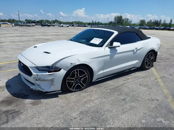 1FATP8UH3L5119844 2020 FORD MUSTANG - Image 2