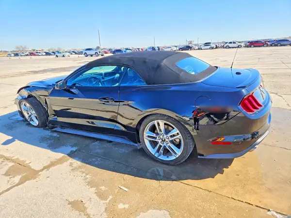 1FATP8UH3L5137941 2020 FORD MUSTANG - Image 2