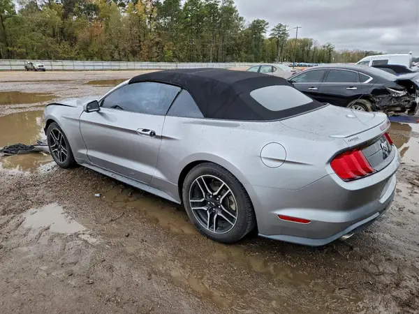 1FATP8UH3L5139205 2020 FORD MUSTANG - Image 2