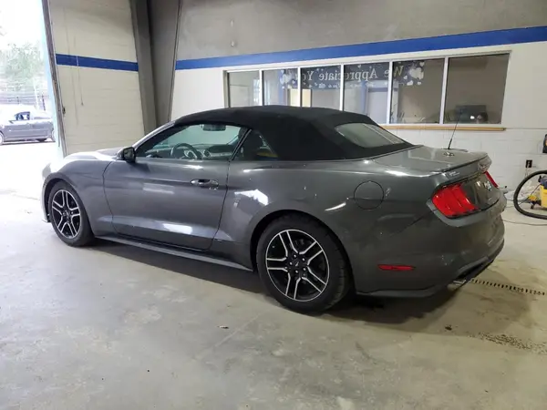 1FATP8UH3L5139687 2020 FORD MUSTANG - Image 2