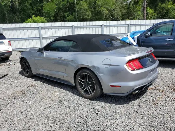 1FATP8UH3L5143089 2020 FORD MUSTANG - Image 2