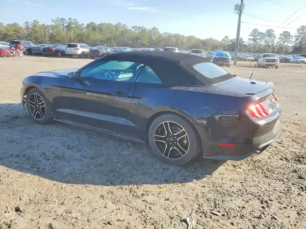 1FATP8UH3M5101491 2021 FORD MUSTANG - Image 2