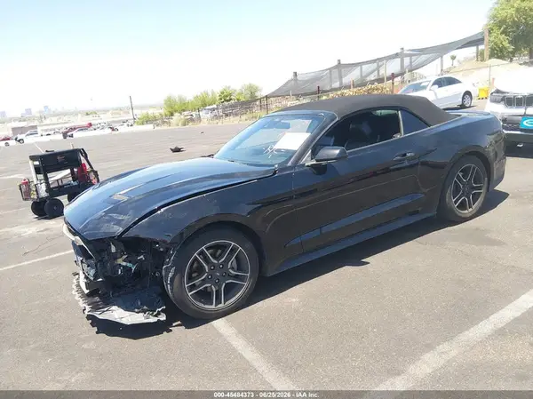 1FATP8UH3M5104262 2021 FORD MUSTANG - Image 2