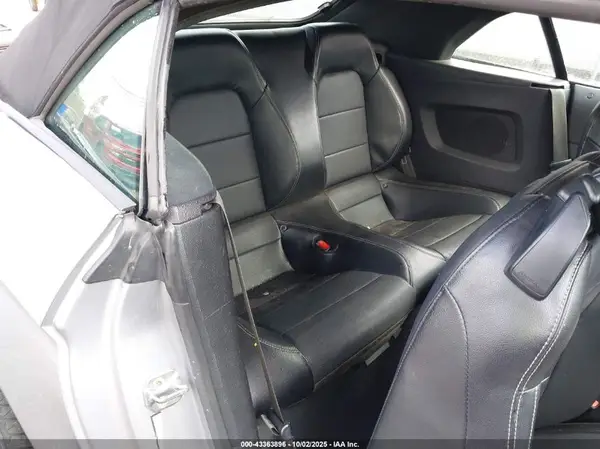 1FATP8UH3M5104956 2021 FORD MUSTANG - Image 8