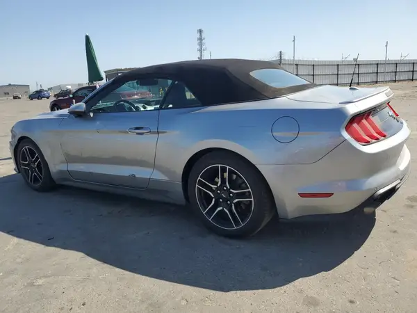 1FATP8UH3M5104990 2021 FORD MUSTANG - Image 2