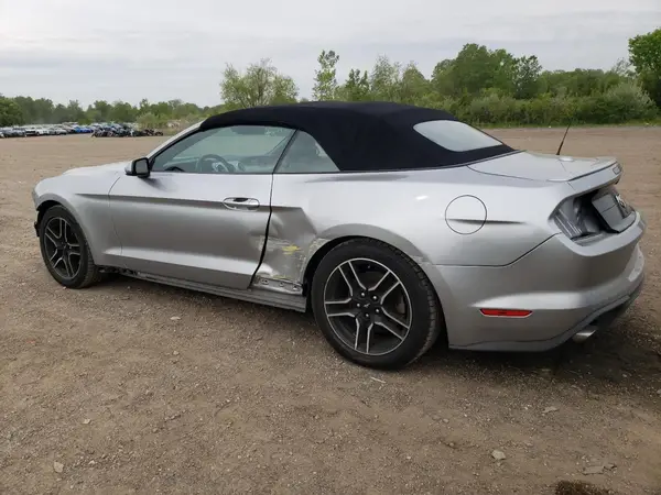 1FATP8UH3M5106268 2021 FORD MUSTANG - Image 2