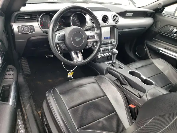 1FATP8UH3M5106268 2021 FORD MUSTANG - Image 8