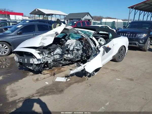 1FATP8UH3M5107002 2021 FORD MUSTANG - Image 2