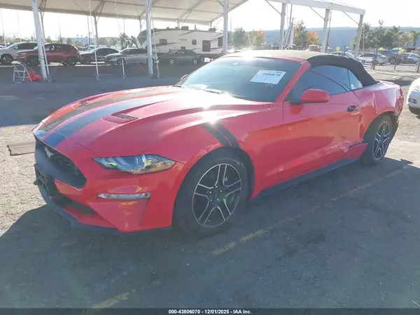 1FATP8UH3M5109185 2021 FORD MUSTANG - Image 2