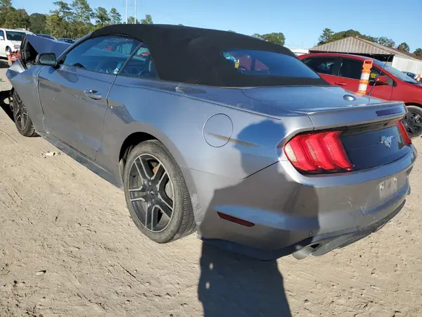1FATP8UH3M5116248 2021 FORD MUSTANG - Image 2
