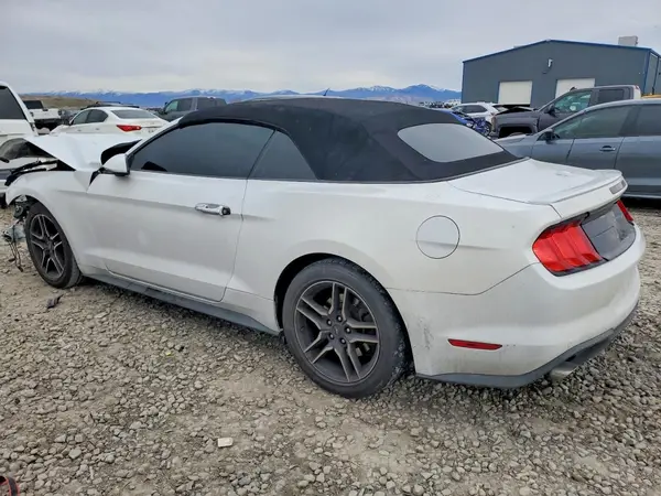 1FATP8UH3M5122471 2021 FORD MUSTANG - Image 2