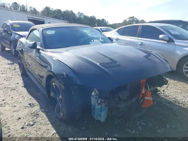 1FATP8UH3N5132239 2022 FORD MUSTANG - Image 1