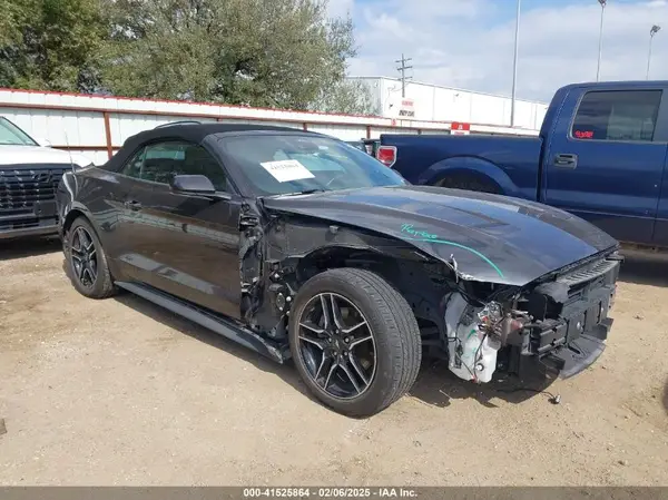 1FATP8UH3P5103665 2023 FORD MUSTANG - Image 1