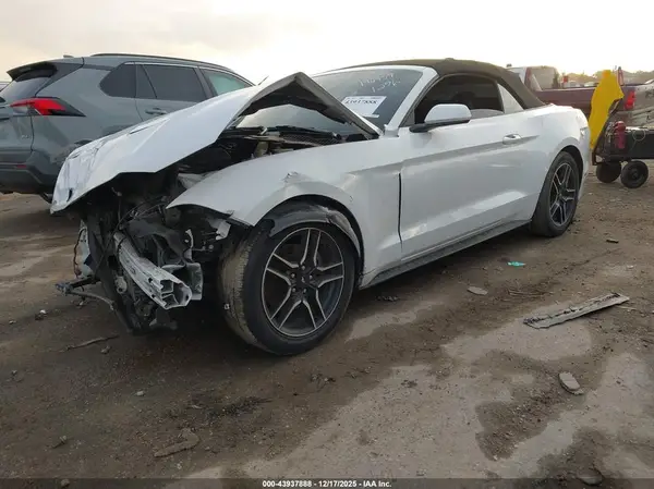 1FATP8UH3P5110373 2023 FORD MUSTANG - Image 2