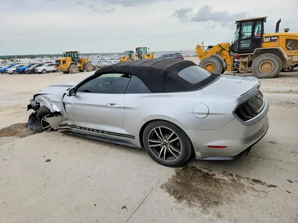 1FATP8UH4G5216380 2016 FORD MUSTANG - Image 2