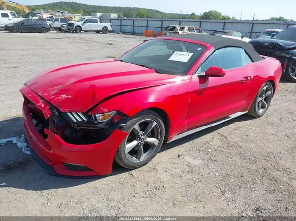 1FATP8UH4G5268009 2016 FORD MUSTANG - Image 2