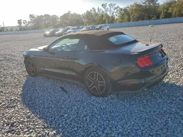 1FATP8UH4J5115315 2018 FORD MUSTANG - Image 2