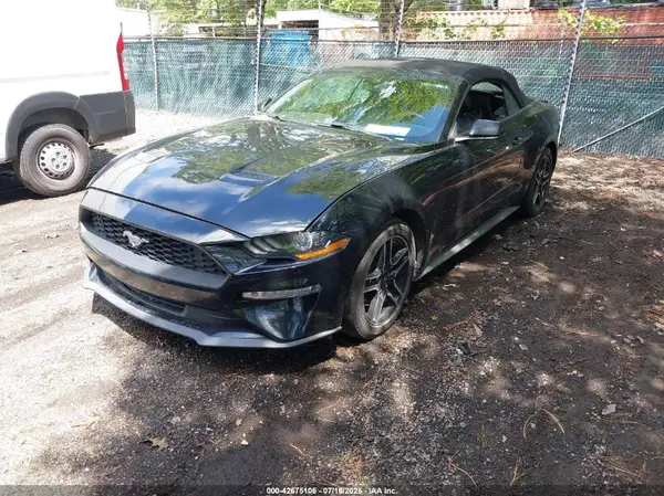 1FATP8UH4J5117856 2018 FORD MUSTANG - Image 2