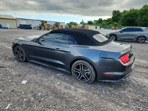 1FATP8UH4J5133345 2018 FORD MUSTANG - Image 2
