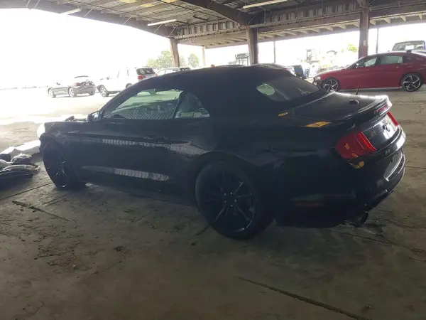 1FATP8UH4J5142689 2018 FORD MUSTANG - Image 2