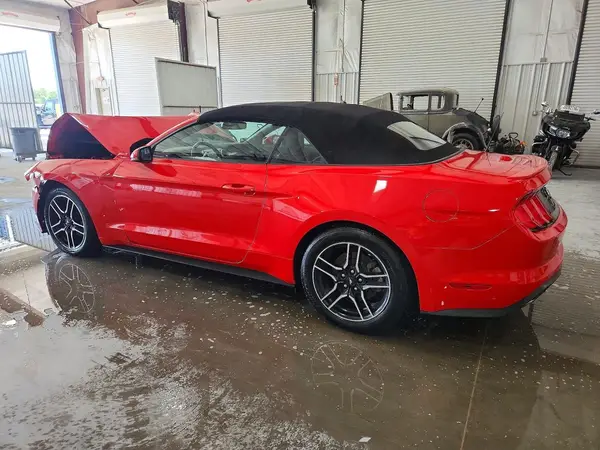 1FATP8UH4J5143566 2018 FORD MUSTANG - Image 2