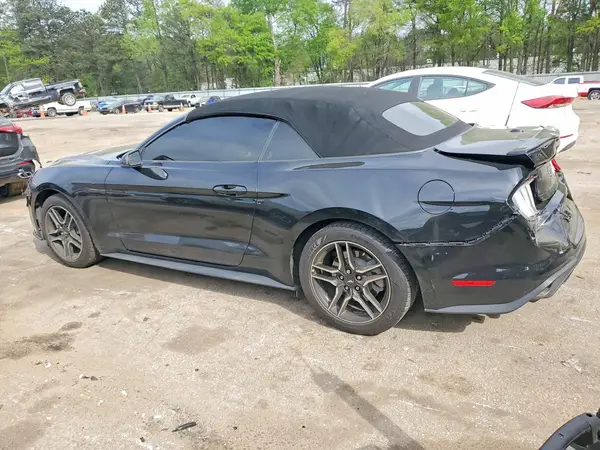 1FATP8UH4J5157130 2018 FORD MUSTANG - Image 2
