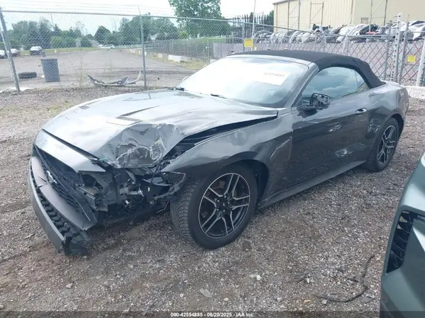 1FATP8UH4J5167267 2018 FORD MUSTANG - Image 2