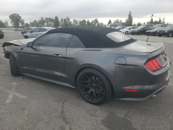 1FATP8UH4K5135727 2019 FORD MUSTANG - Image 2