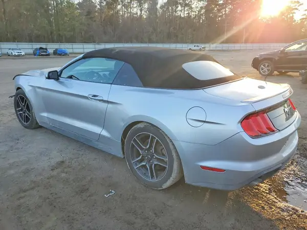 1FATP8UH4K5171076 2019 FORD MUSTANG - Image 2