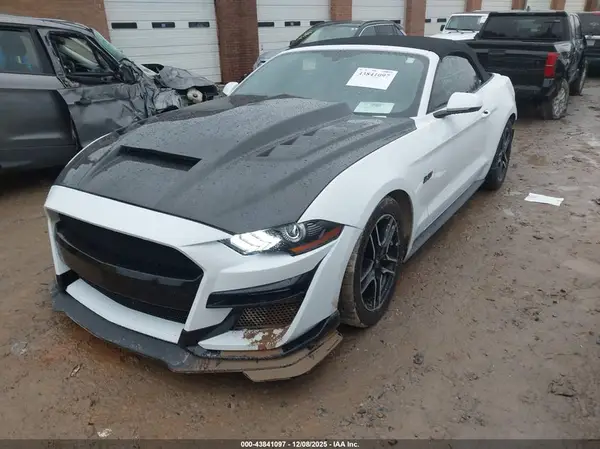 1FATP8UH4L5113583 2020 FORD MUSTANG - Image 2