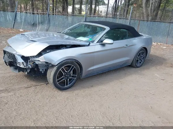 1FATP8UH4L5119304 2020 FORD MUSTANG - Image 2