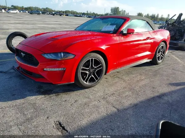 1FATP8UH4L5125569 2020 FORD MUSTANG - Image 2
