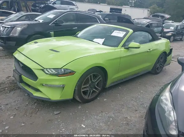 1FATP8UH4L5125734 2020 FORD MUSTANG - Image 2